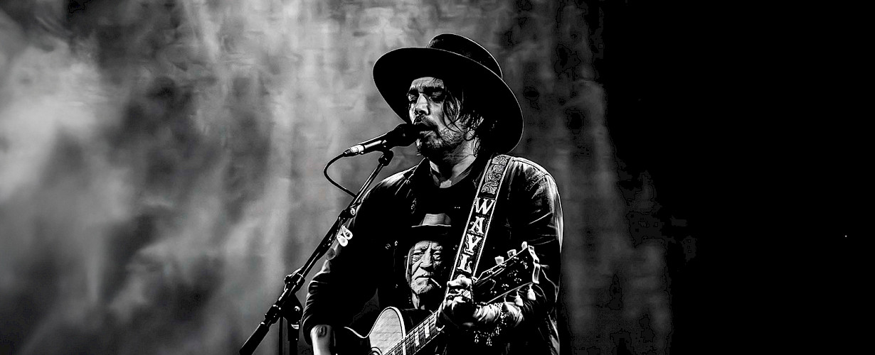 Waylon, Time Jumper