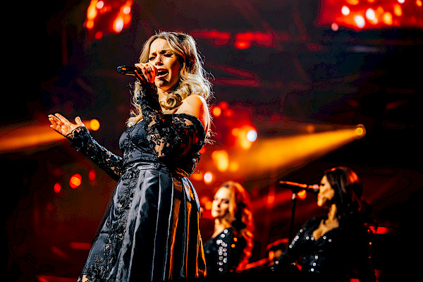 Tribute to Adele-3