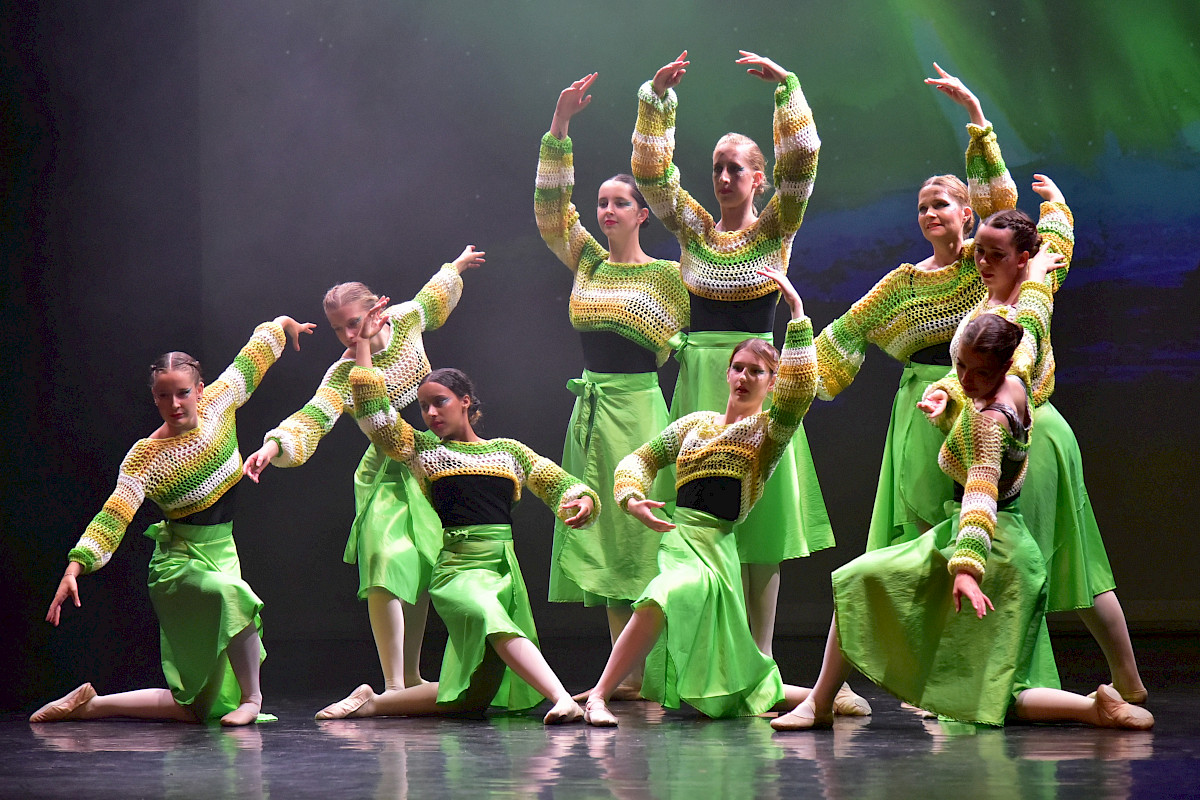 Balletschool Suzanne de Jong: De Dans van haar Verleden