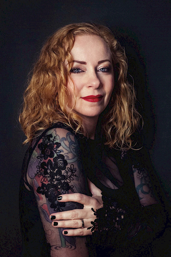 Anneke van Giersbergen-1