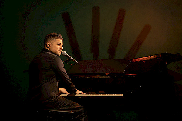 Rayen Panday-3