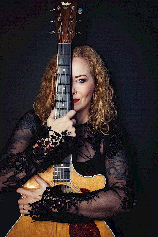 Anneke van Giersbergen-1