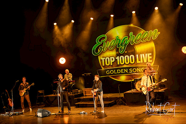 Evergreen Top 1000 Live!-1